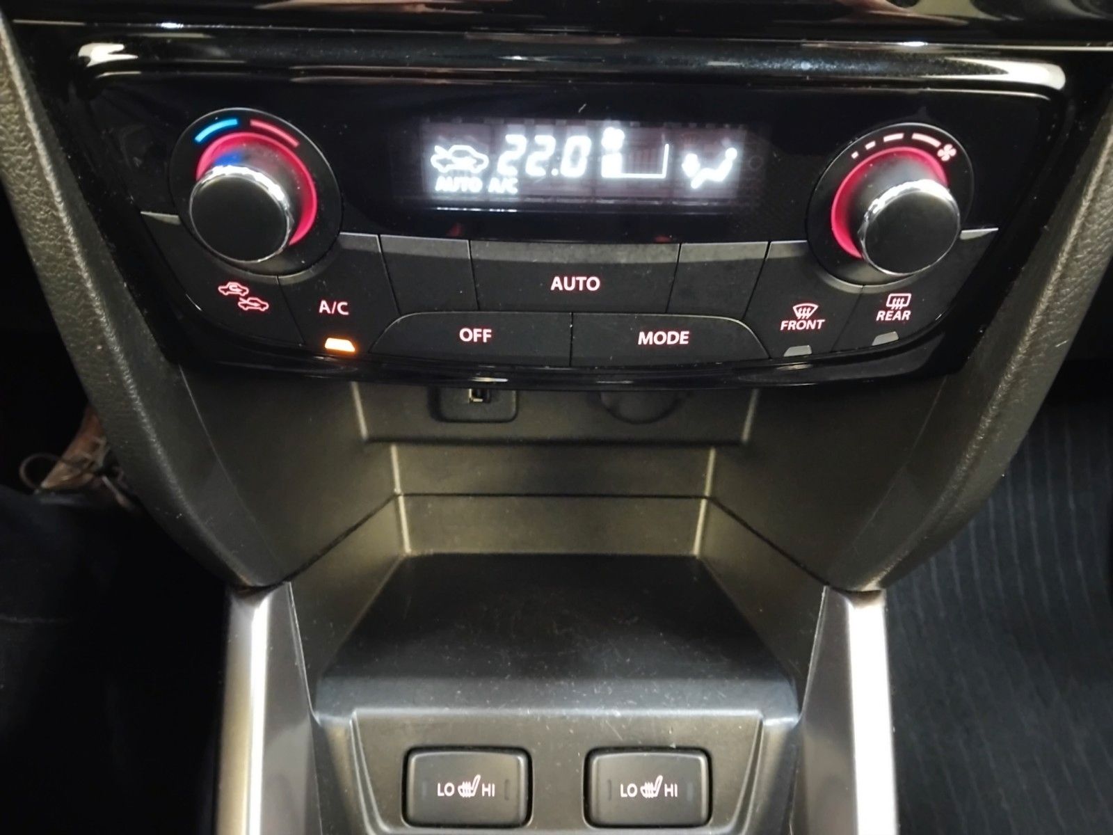 Suzuki Vitara (06/2026, Benzin)