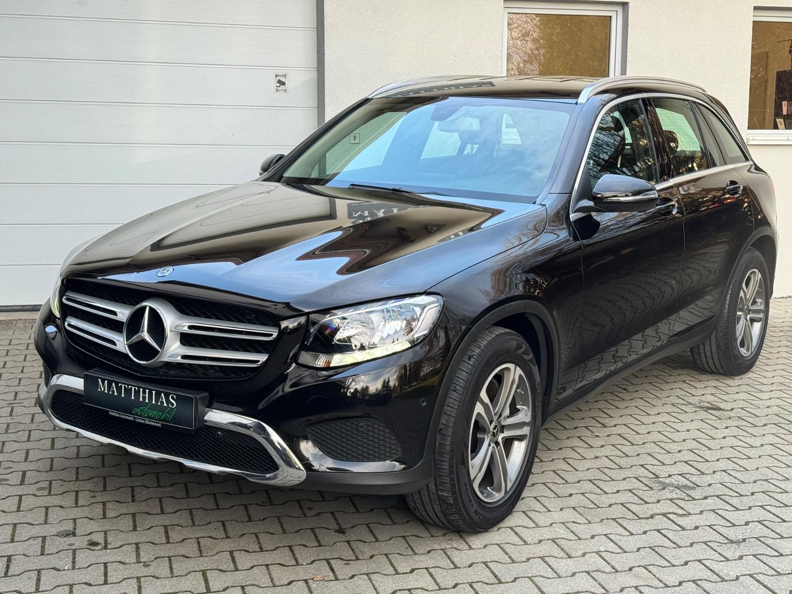 Mercedes-Benz GLC 250 4Matic Benzin 211PS/Navi/PDC/AHK/Temp