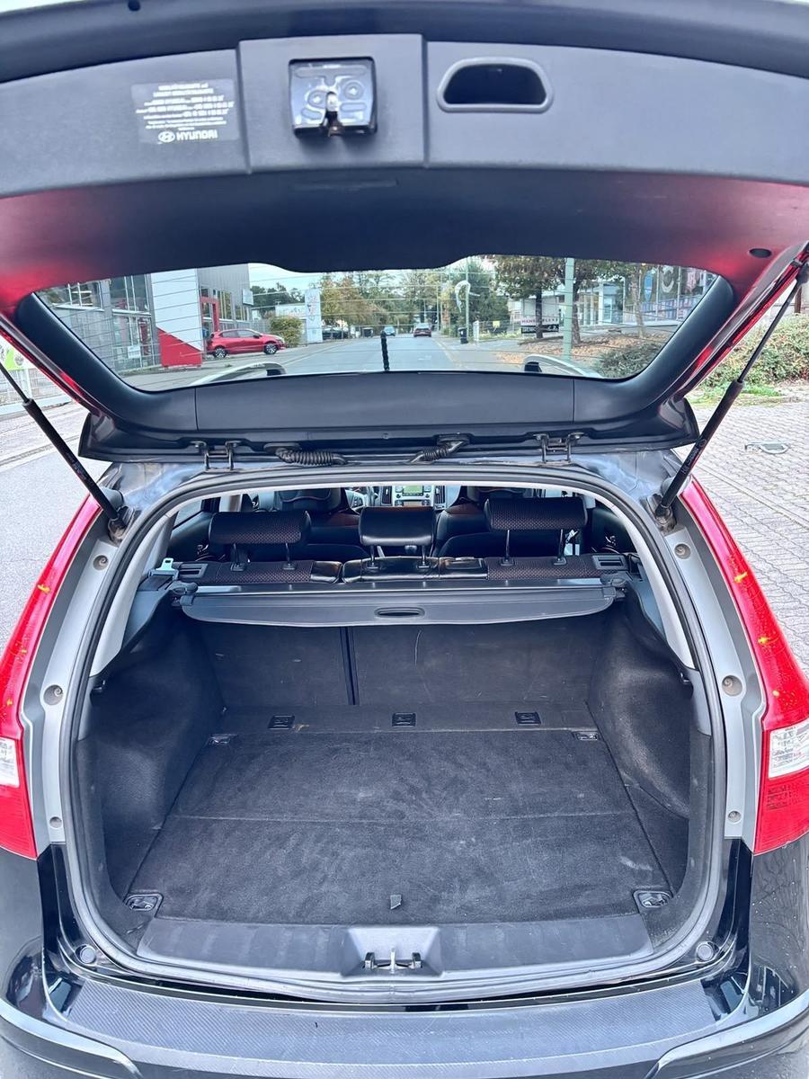 Hyundai i30 2011 — photo 9
