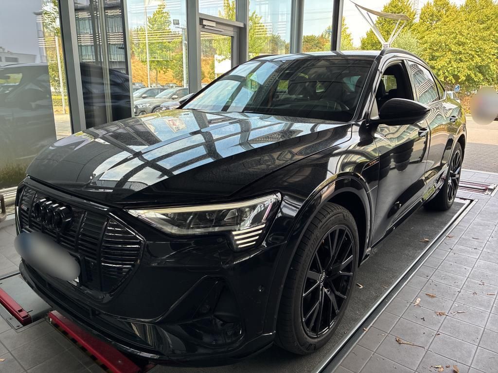 Image of Audi e-tron