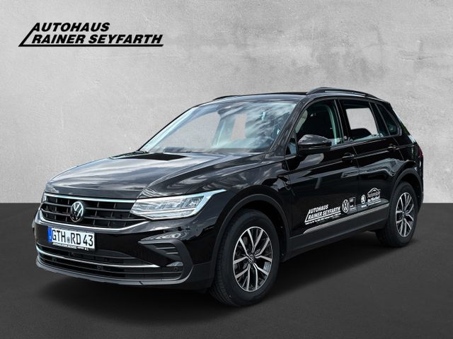 Volkswagen Tiguan 1.5 TSI Life AHK-klappbar Navi LED Schein