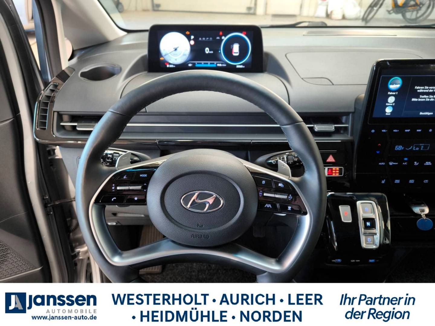 Fahrzeugabbildung Hyundai STARIA 9-Sitzer TREND/Automatik/PDC/Navi/Rückfah
