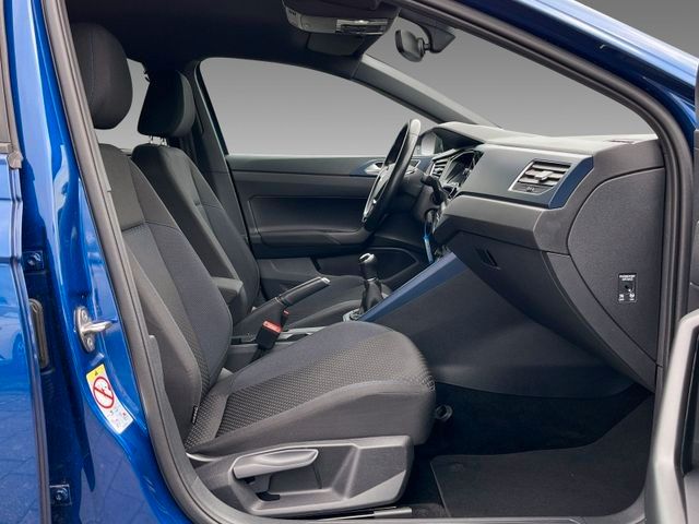 Fahrzeugabbildung Volkswagen Polo United KAMERA SITZH. NAVI KEYLESS APP-CON 1