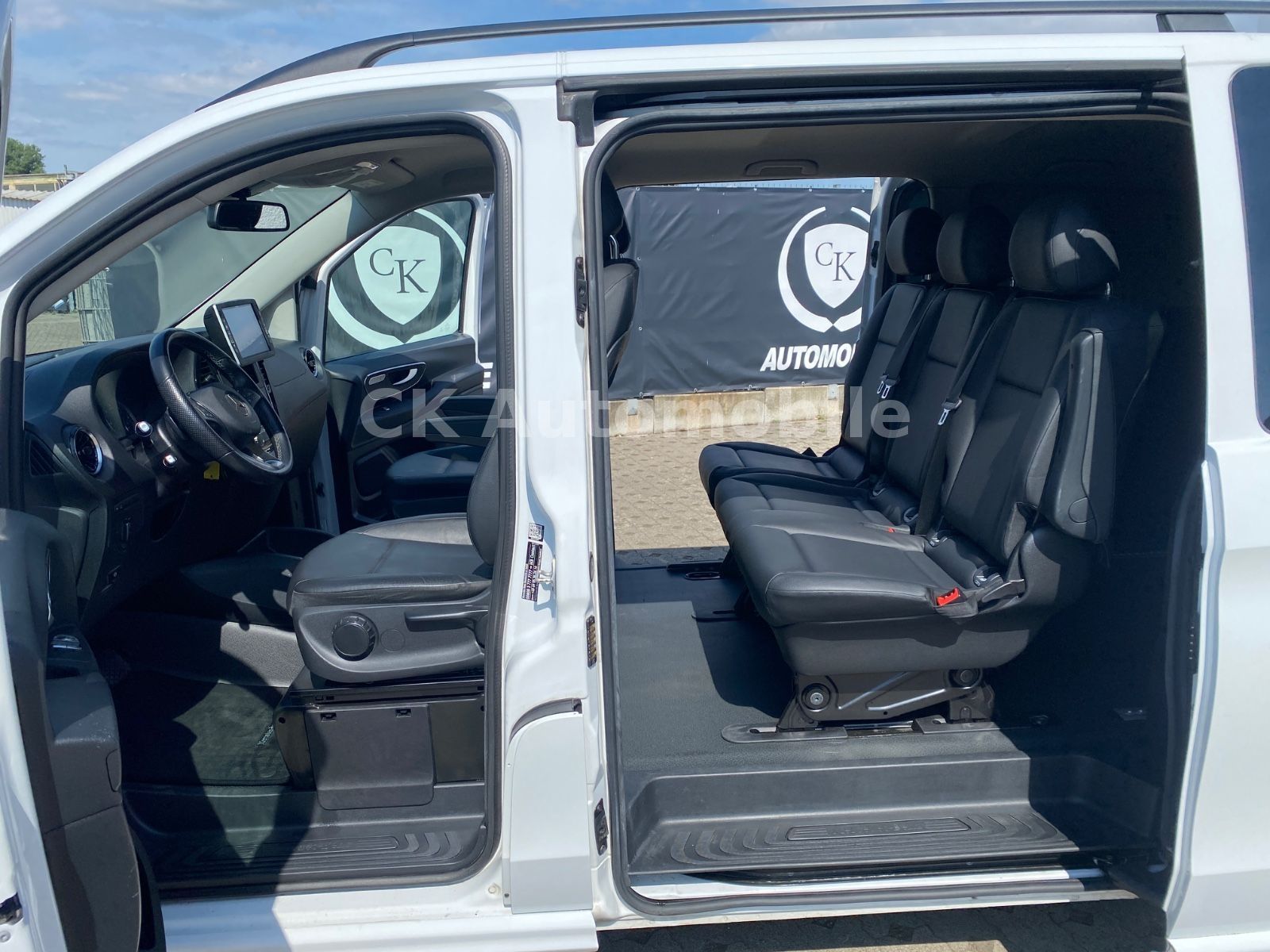 Fahrzeugabbildung Mercedes-Benz Vito Mixto 119 lang Autom./5 Sitze/Navi/LED/Kam