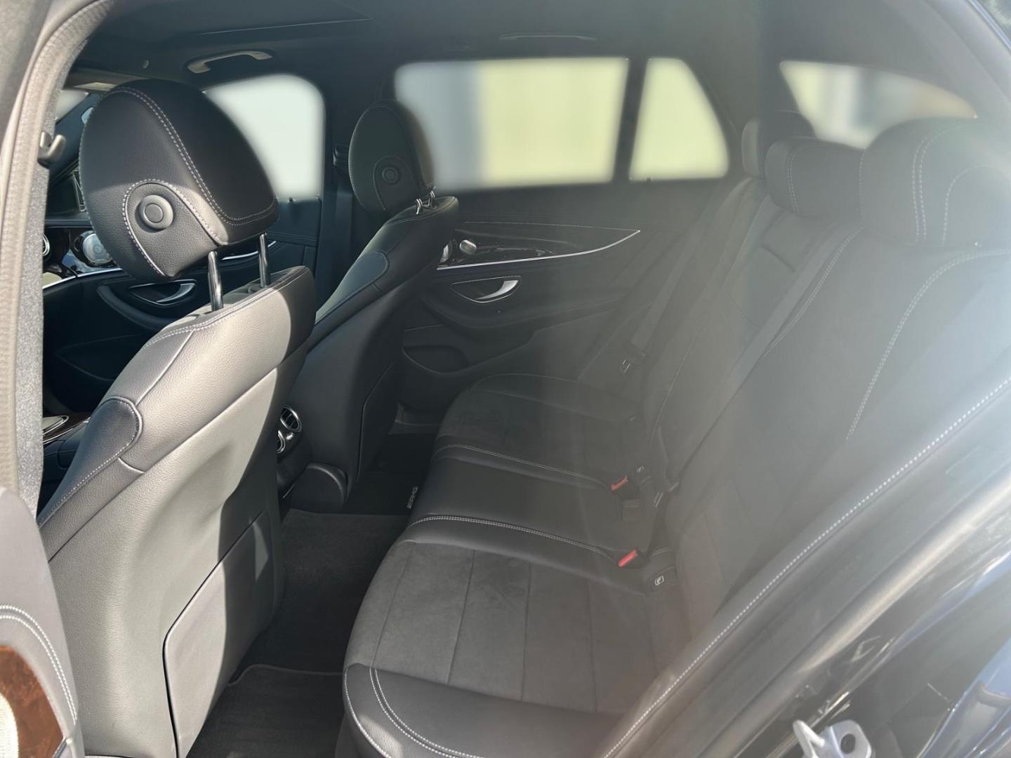 Mercedes-Benz E 220 T AMG LINE AHK PANNO LED BURMESTER BSM NAV