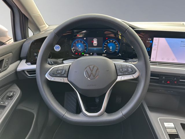 Golf VIII Variant Life 1.5 eTSI DSG NAVI ACC LED