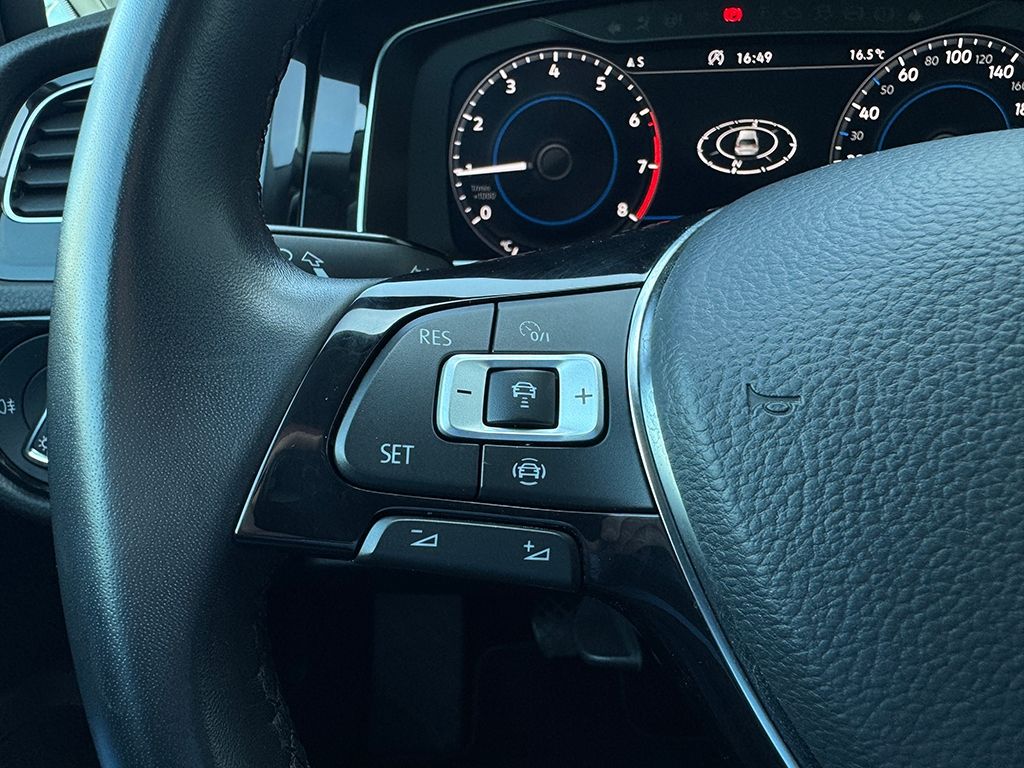 Golf VII 1.5 TSI R-LINE  *LED*NAVI*ACC*