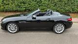 Mercedes-Benz SLC 200 - - schwarze Mercedes-Benz SLC 200