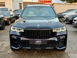 BMW X7 M50d Individual/Sky-Lounge/Glas/B&W/6-Sitzer - schwarze BMW X7 M50