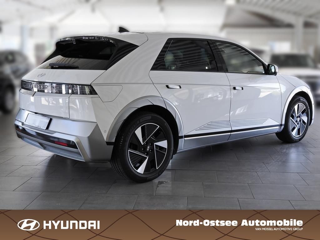 Fahrzeugabbildung Hyundai IONIQ 5 UNIQ ELEKTRO 84 kWh SHZ LHZ PANO HUD
