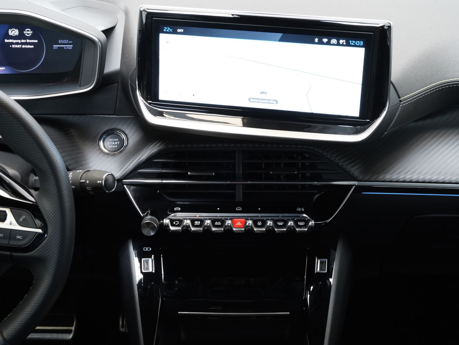 Fahrzeugabbildung Peugeot 2008 e- GT 11KW/LED/NAVI/360°/SOH