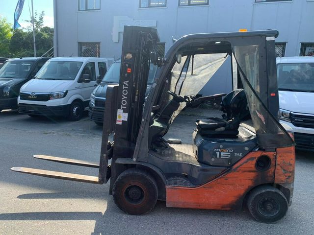 Toyota Dieselstapler 8FDF15 Tonero 15 SAS Seitensch.