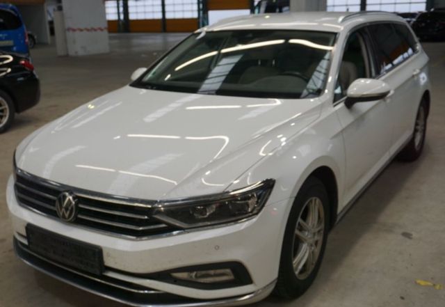 Volkswagen Passat Var.2.0TDI DSG Elegance/Matrix/HUD/13600