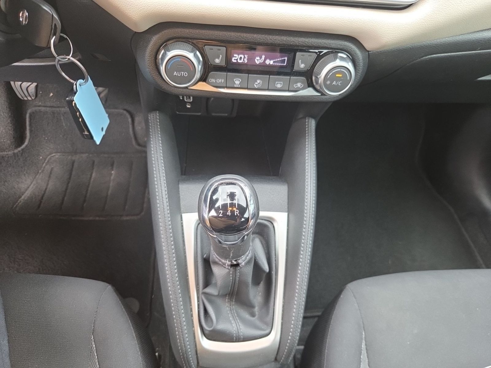Fahrzeugabbildung Nissan Micra 1.0 IG-T N-Way N-Way 92 PS Schalter *ALLW