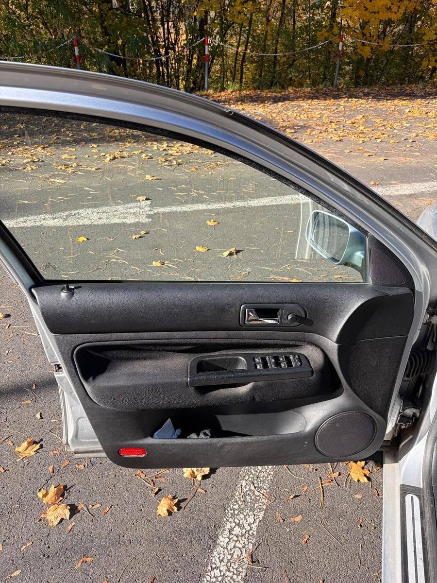 Volkswagen Golf 2005 — photo 7