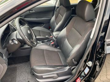 Bild 9 Hyundai i30 CW 1.4 *AHK*KLIMAAUTO*SHZ*8-FACH*