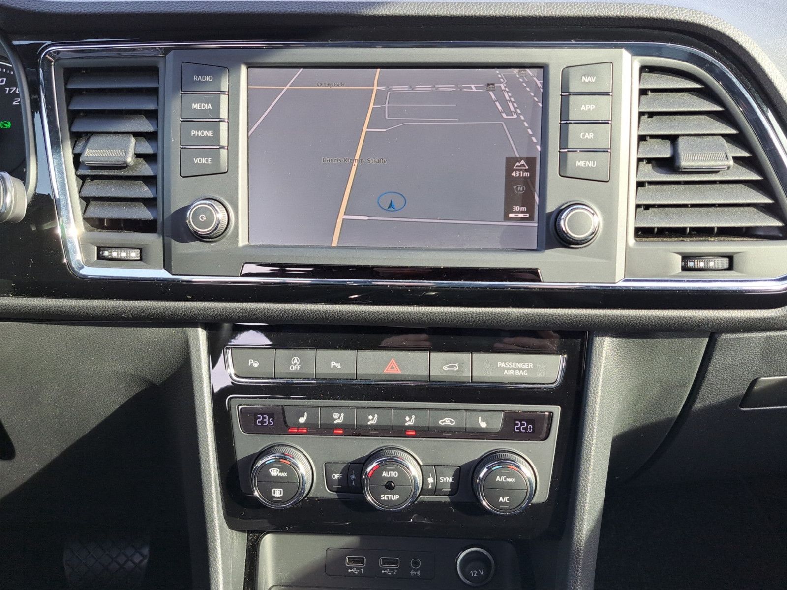 Ateca Xcellence 4Drive 2.0 TDI DSG AHK Panodach