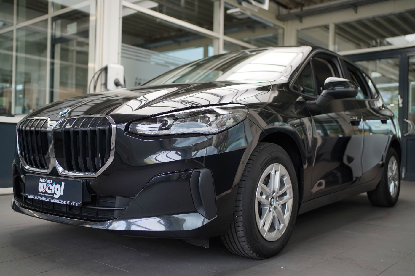 Fahrzeugabbildung BMW 220i Active Tourer LED+Navigation+Komfortzugang