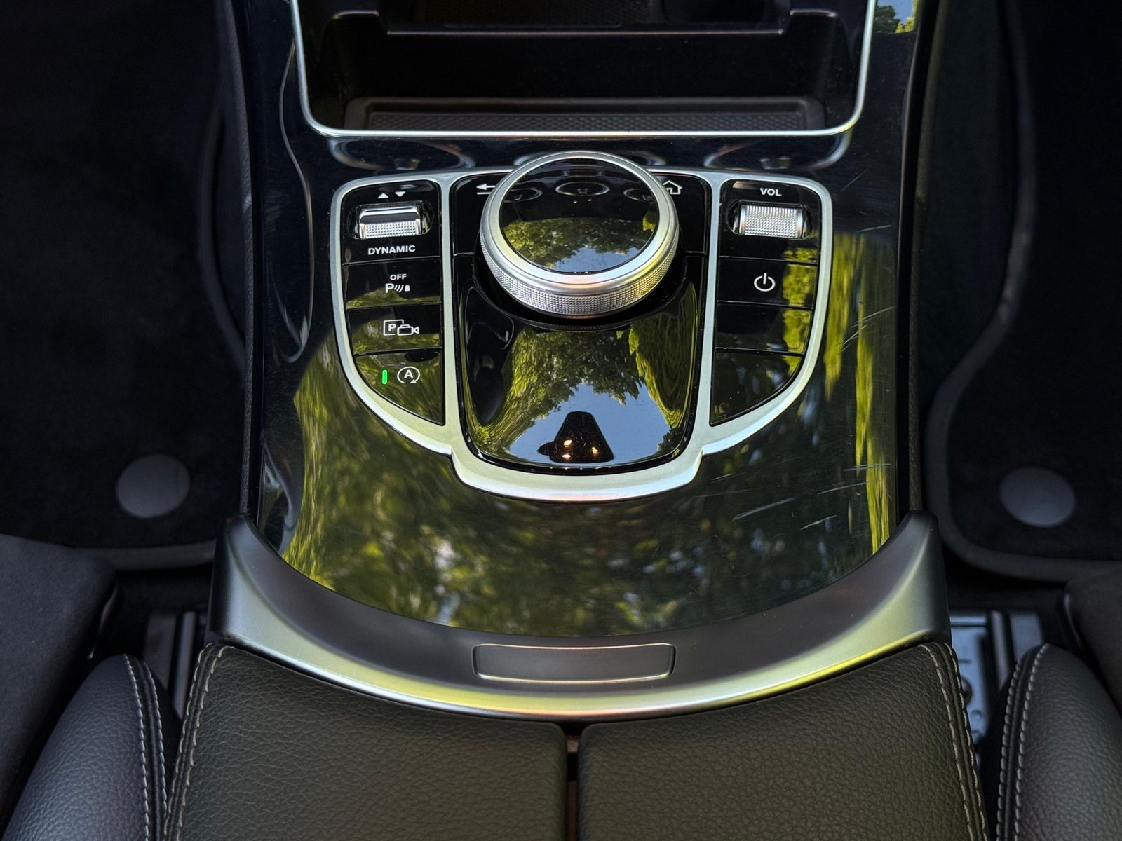 Vehicle illustration Mercedes-Benz C 200 d T 9G AMG Line LED+NAV+SHZ+ALCA+PARK+TEMP