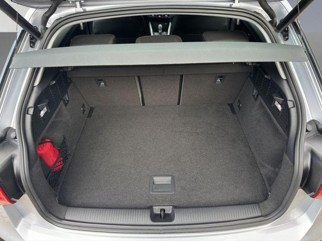 Q2 35 1.5 TFSI design S-tronic PDC SHZ NAVI LED