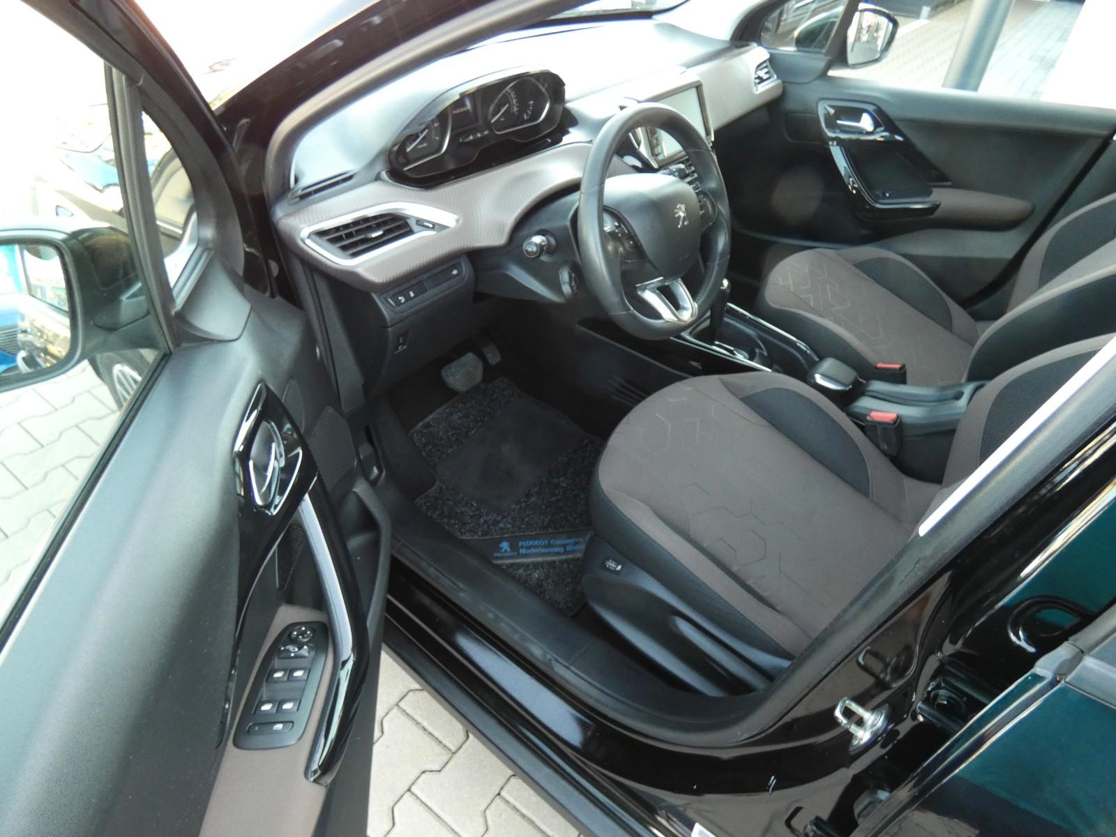 Peugeot 2008 Active Automatik Navi Alu Met.