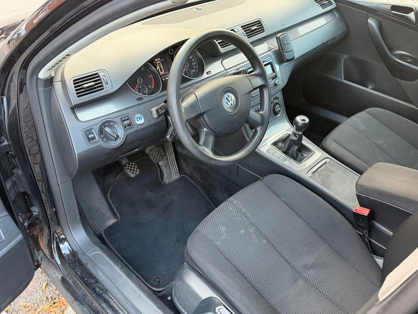 Volkswagen Passat 2010 — photo 8