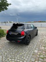 MINI Cooper S Essential  178 PS  - MINI MINI aus 2021