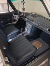 Mercedes-Benz 200 - Mercedes-Benz 200 in Stuttgart
