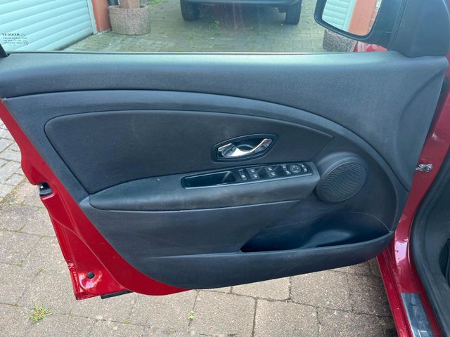 Renault Megane III Lim. 5-trg. Limited Bild 8