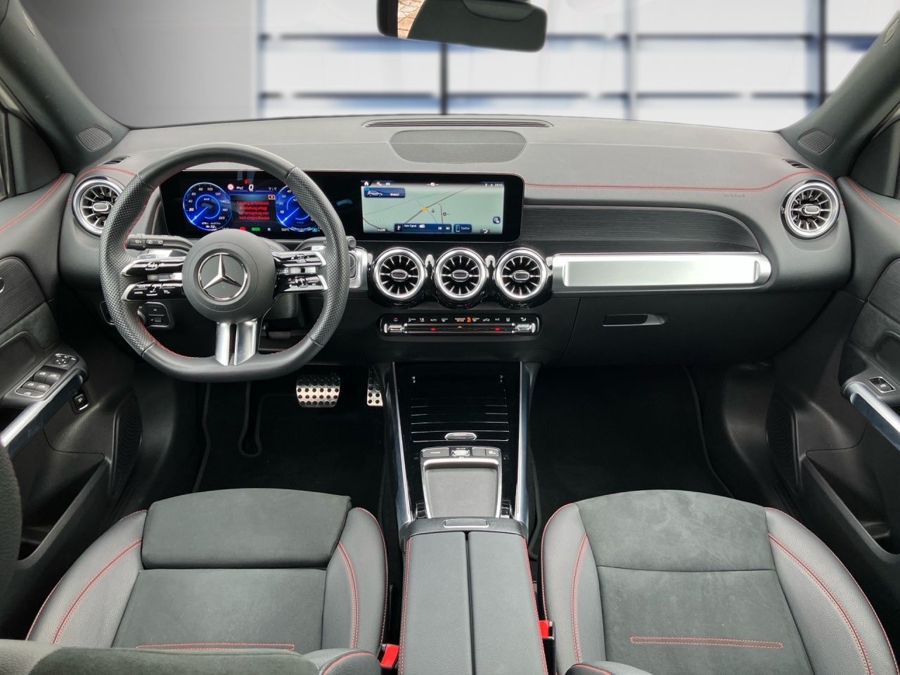 Fahrzeugabbildung Mercedes-Benz EQB 300 4M BONUS+AMG+NIGHT+AHK+DISTRON+KAMERA+