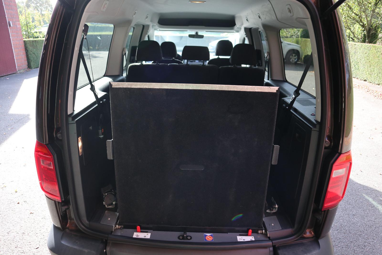 Volkswagen Caddy Maxi*rollstuhlgerecht*Wenderampe*AMF-Bruns