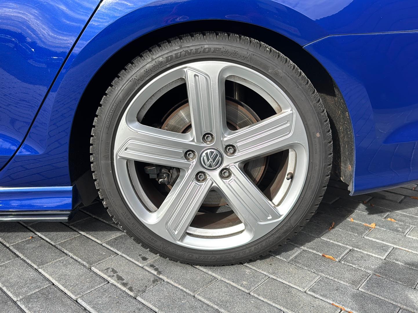 Volkswagen Golf VII R SW 300 ch 4Motion DSG • Toit pano • Dynaudio • ACC • DCC • Caméra • Cuir