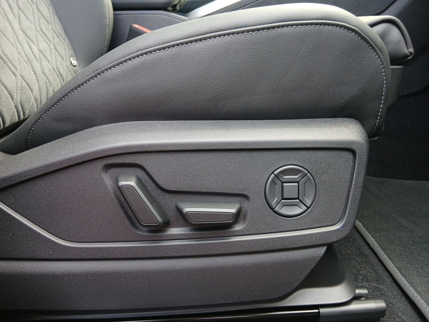 Audi SQ5 - Bild 24