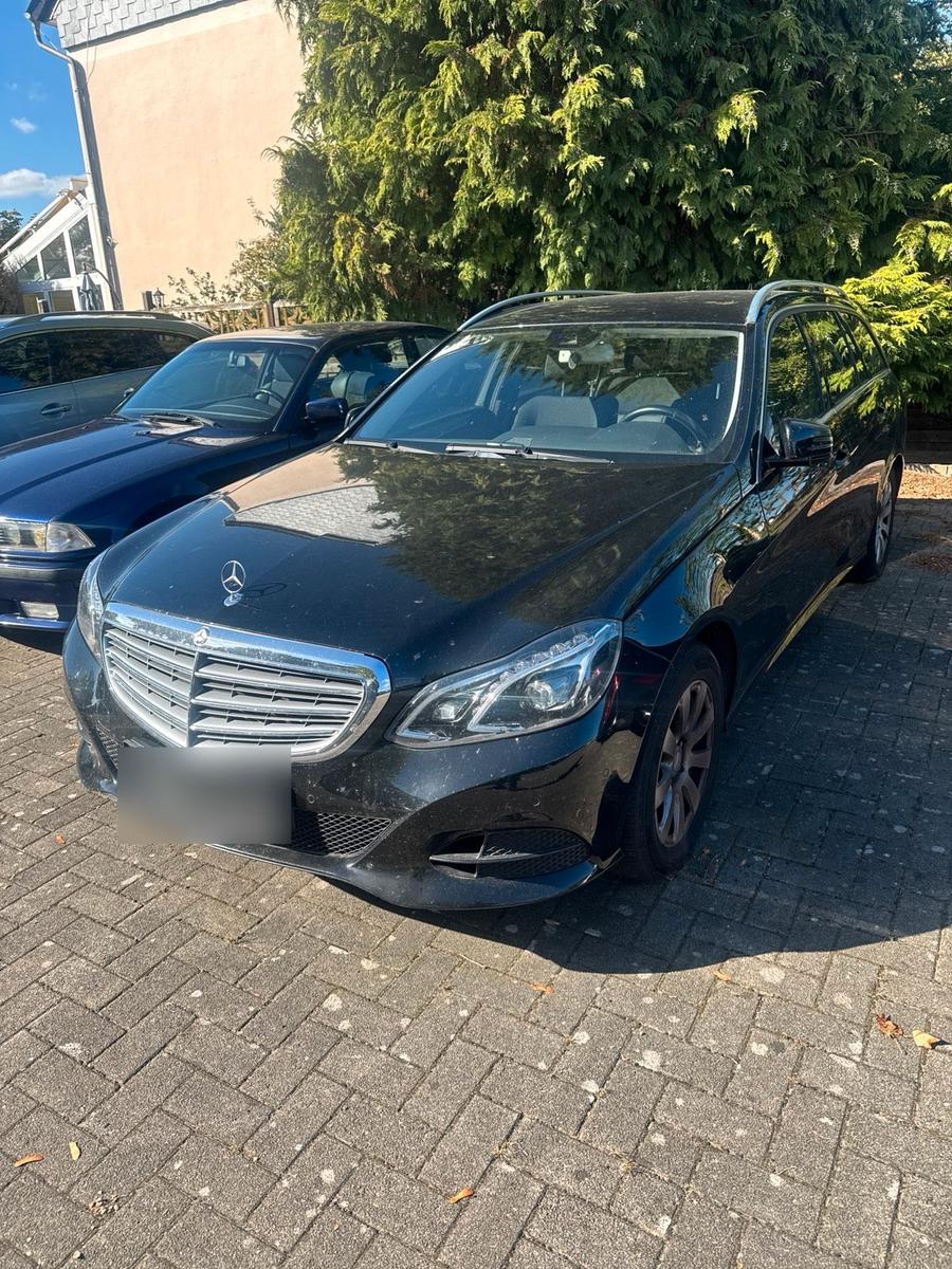 Mercedes-Benz E 220