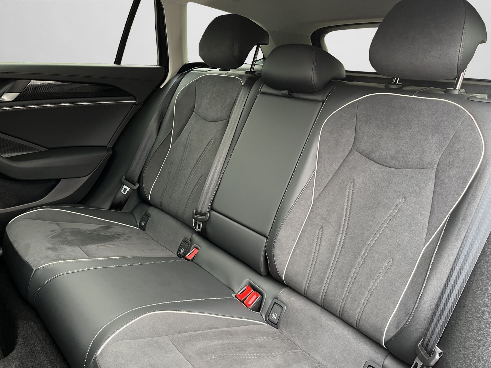 Volkswagen Passat Variant - Bild 15