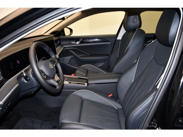 Volkswagen Passat Variant 1.5 TSI eHybrid DSG Elegance Matr foto 4