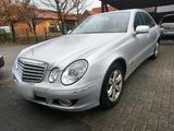 Mercedes-Benz Mercedes Benz E 230 Lim ( lückenlose schec... - Mercedes-Benz E 230 mit Benzin-Antrieb