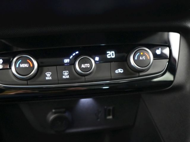 Corsa F ELEGANCE+LED-MATRIX-LICHT+LEDER+MASSAGES