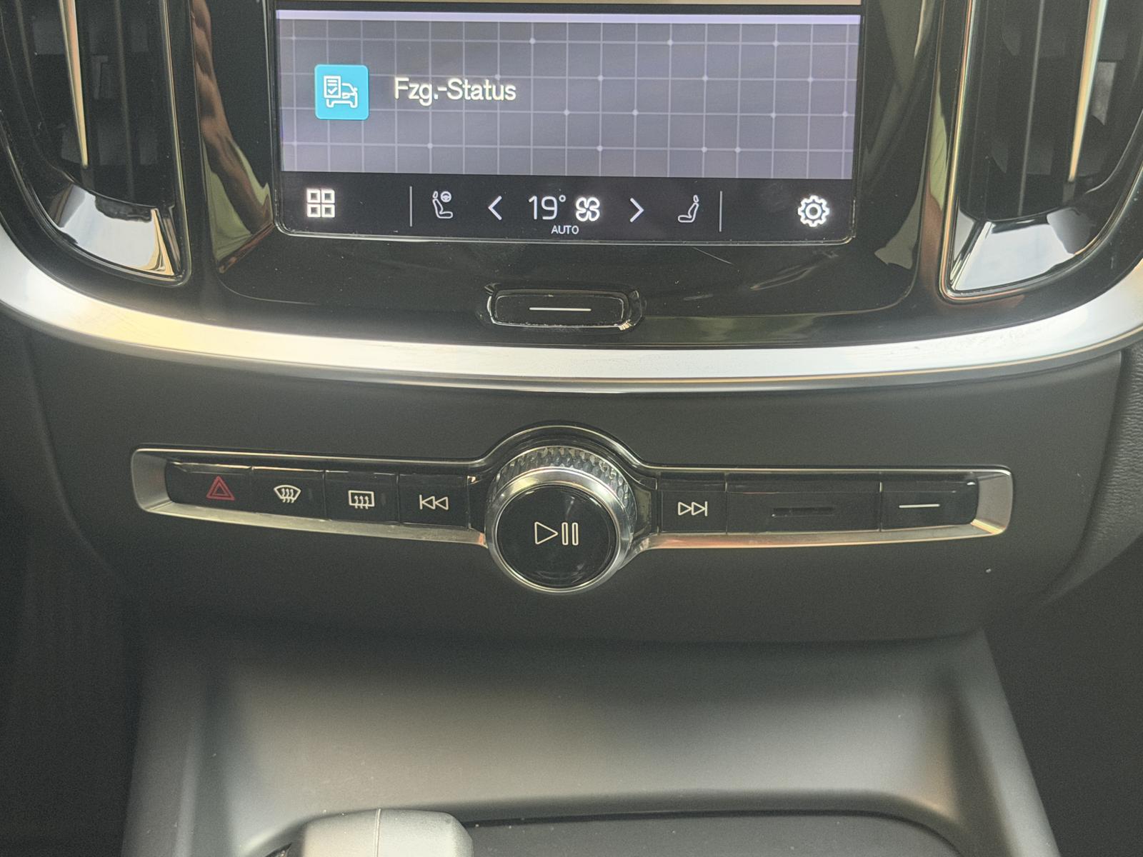 Volvo V60 Core LED ACC Virtual-Cockpit Rü-Kamera Navi