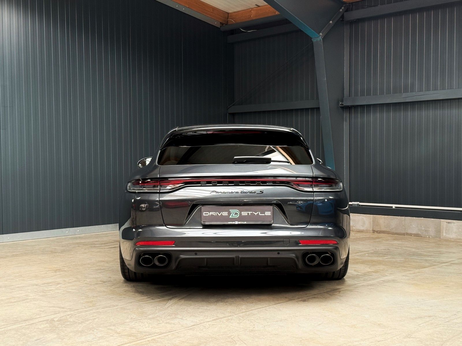 Fahrzeugabbildung Porsche Panamera Sport Turismo Turbo S + Approved + PCCB