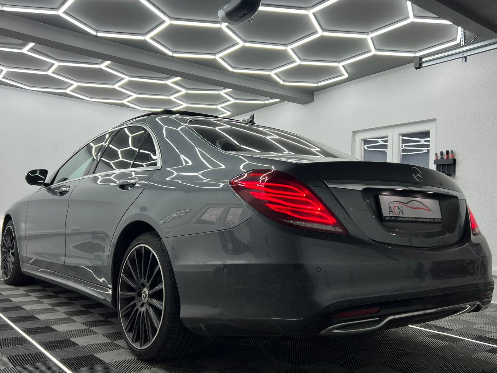 Fahrzeugabbildung Mercedes-Benz S 350 Lim. AMG-LINE/DISTRONIC/LED/PANO/360*/AMBI