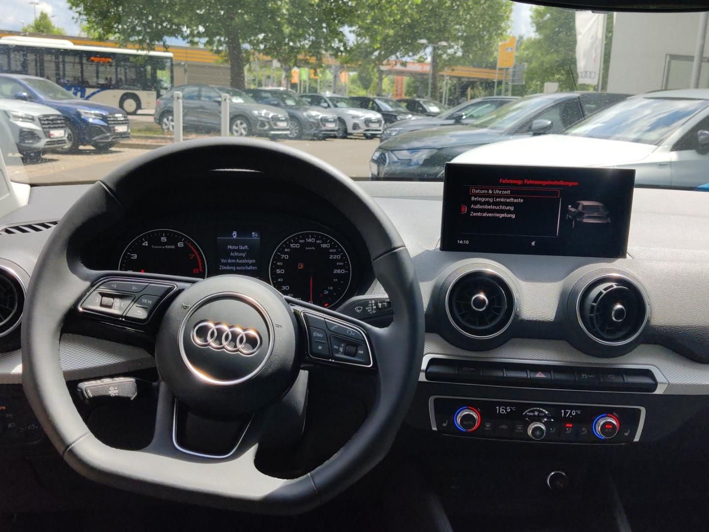 Fahrzeugabbildung Audi Q2 Advanced 30 TFSI InfotainmentPaket GRA PDC