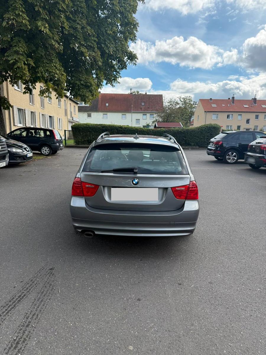 BMW 318 2009 — двигун 143 HP (105kW)