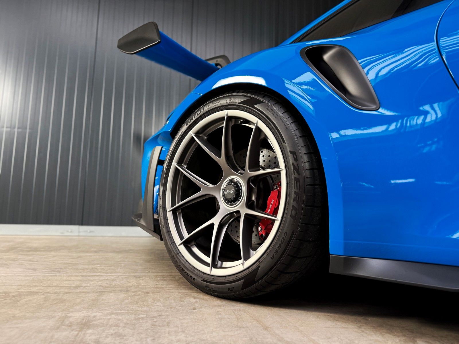 Fahrzeugabbildung Porsche 992 GT3 RS + Approved + Weissach + Sharkblue