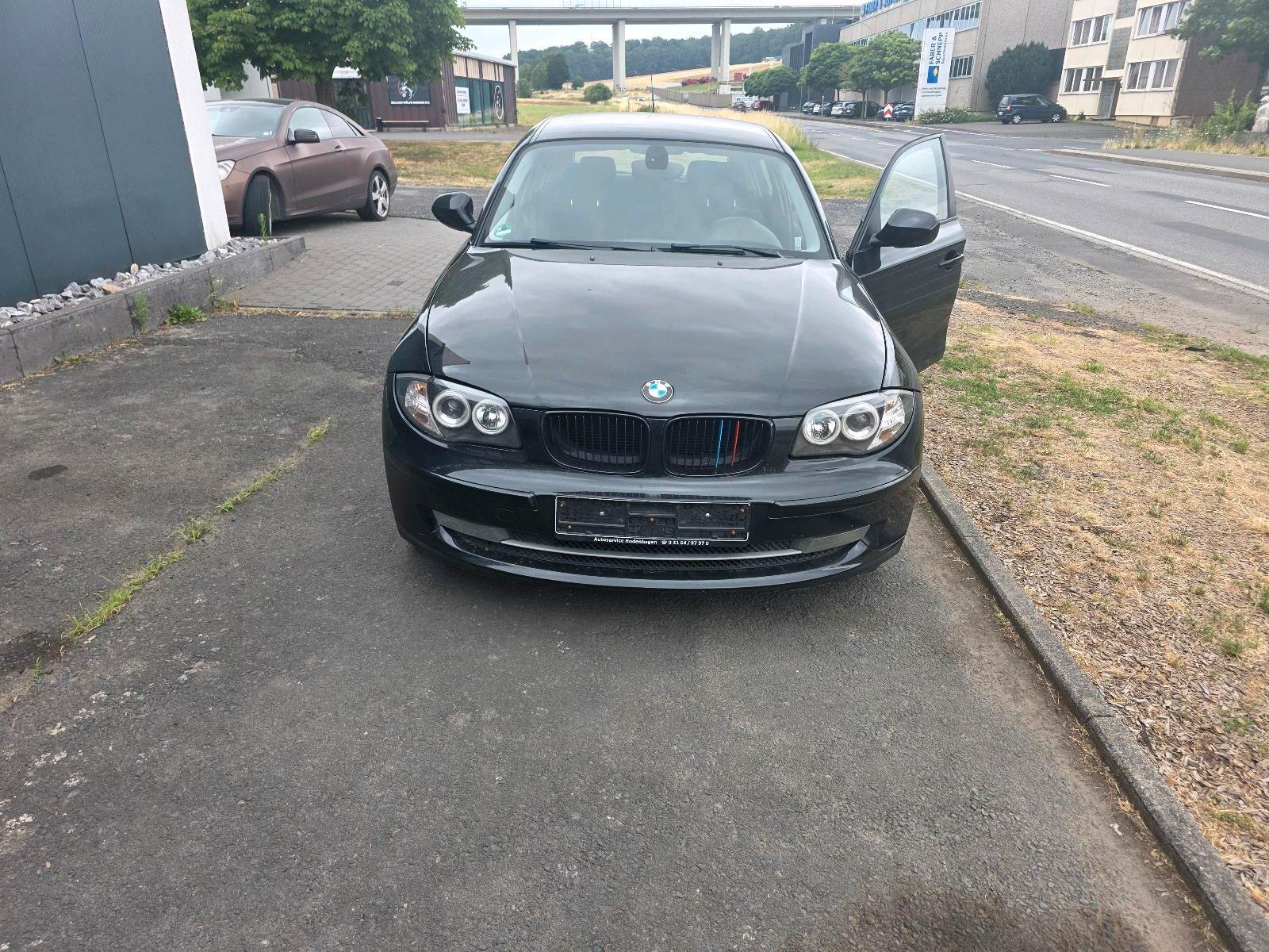 BMW 118 2011 — photo 13