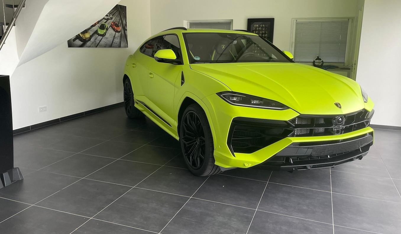 Lamborghini Urus SE+B&O+23"+PANO+MASSAGE-LISTPRICE 345.000€