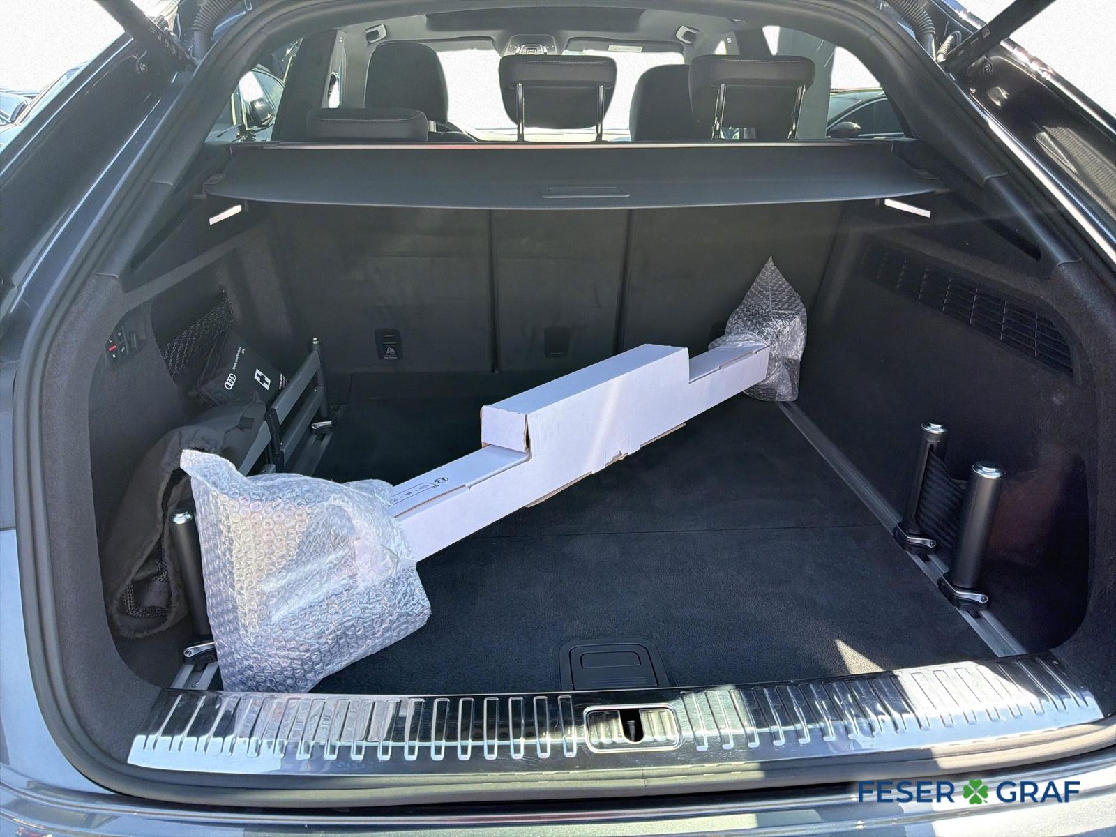 Audi Q8 50 TDI quattro 2x S line LUFT AHK PANO HuD foto 8
