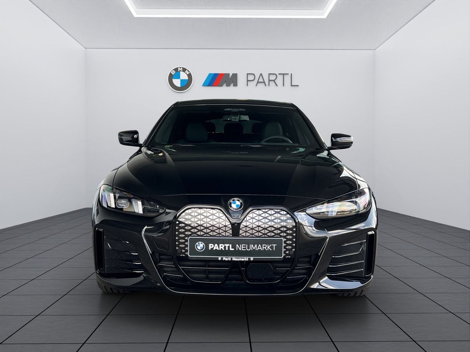 BMW i4 xDrive40 M Sportpaket Pro adapLED AHK HUD ACC imagem 2
