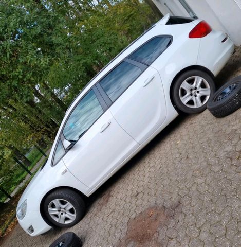 Opel Astra J Sports Tourer