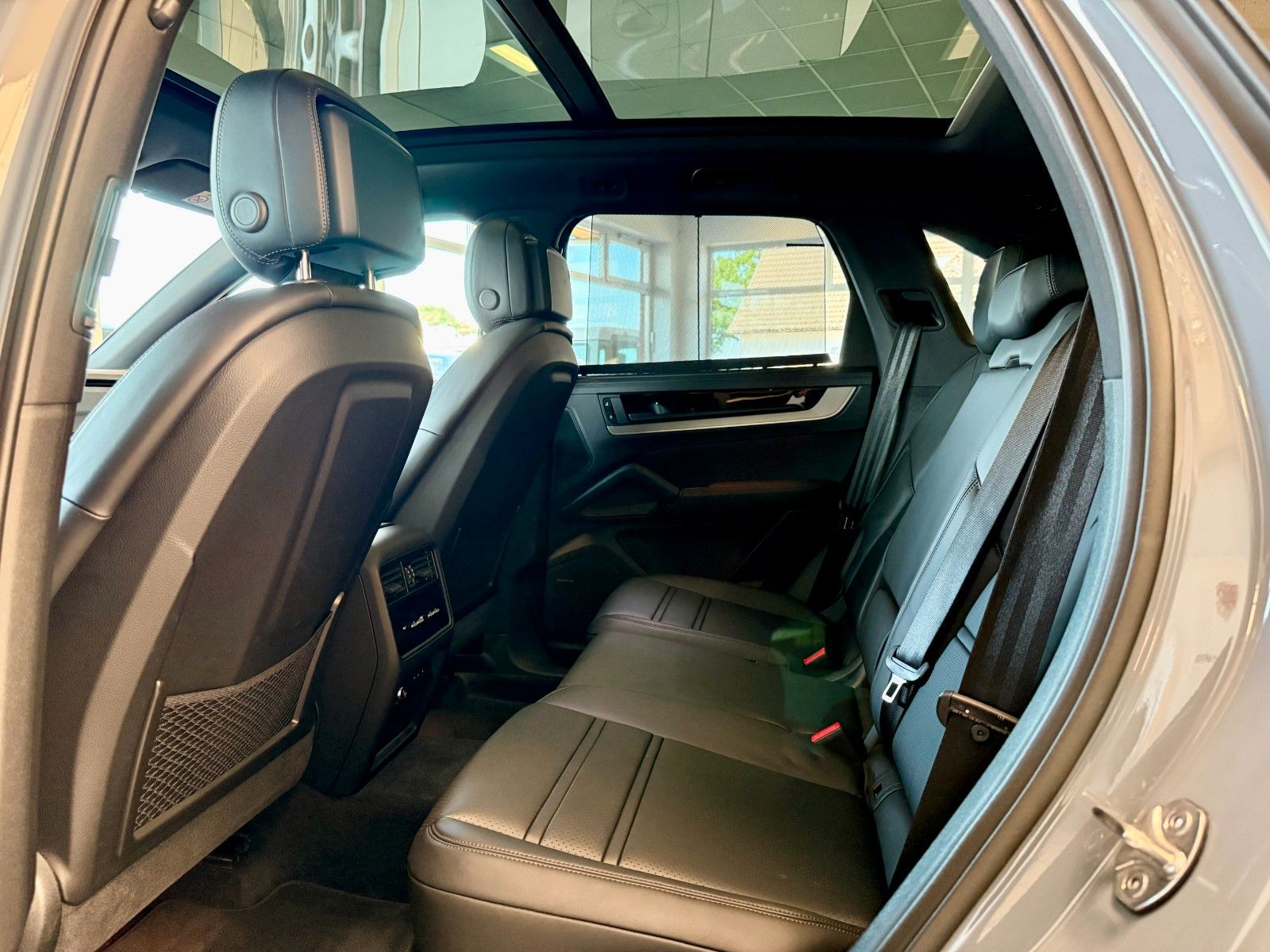 Fahrzeugabbildung Porsche Cayenne S E-Hybrid Panorama/AHK/Massage/HeadUP